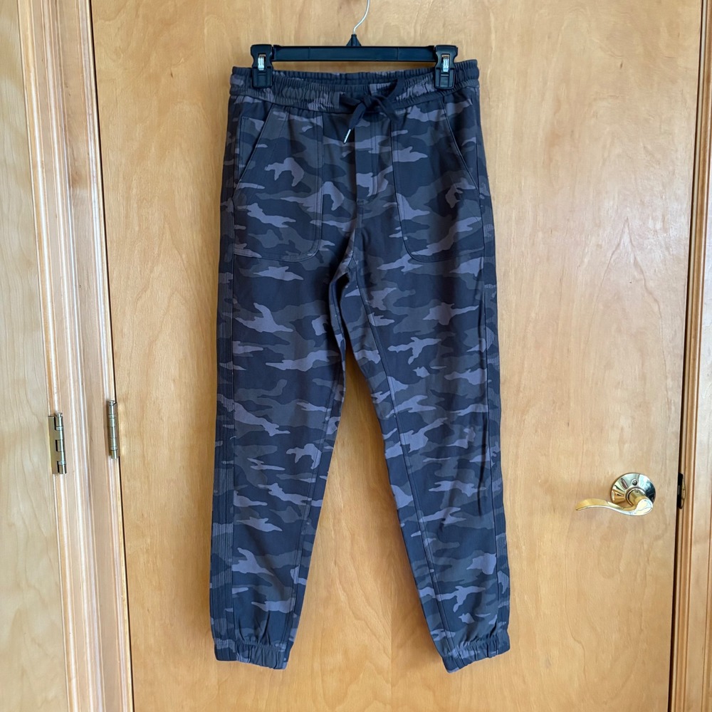 Athleta‎ Farallon Camo Jogger Pants Womens Size 2 Grey Camouflage Drawstring